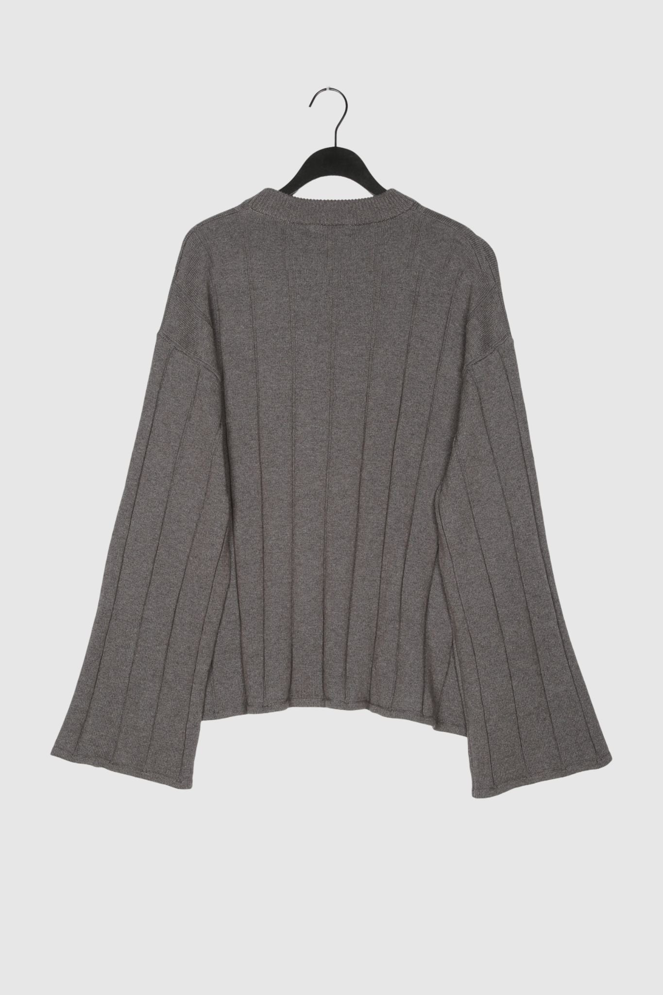 KNIT SWEATER