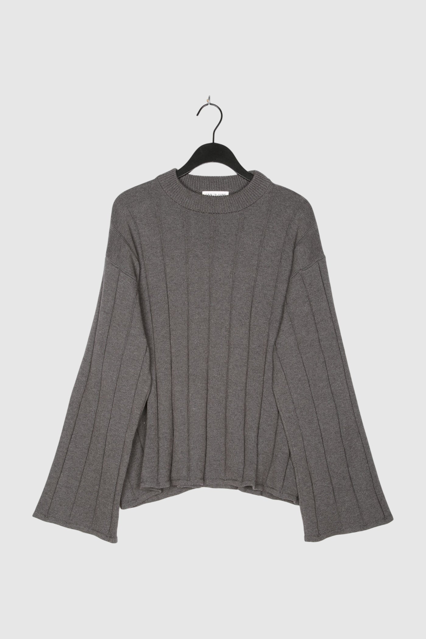 KNIT SWEATER