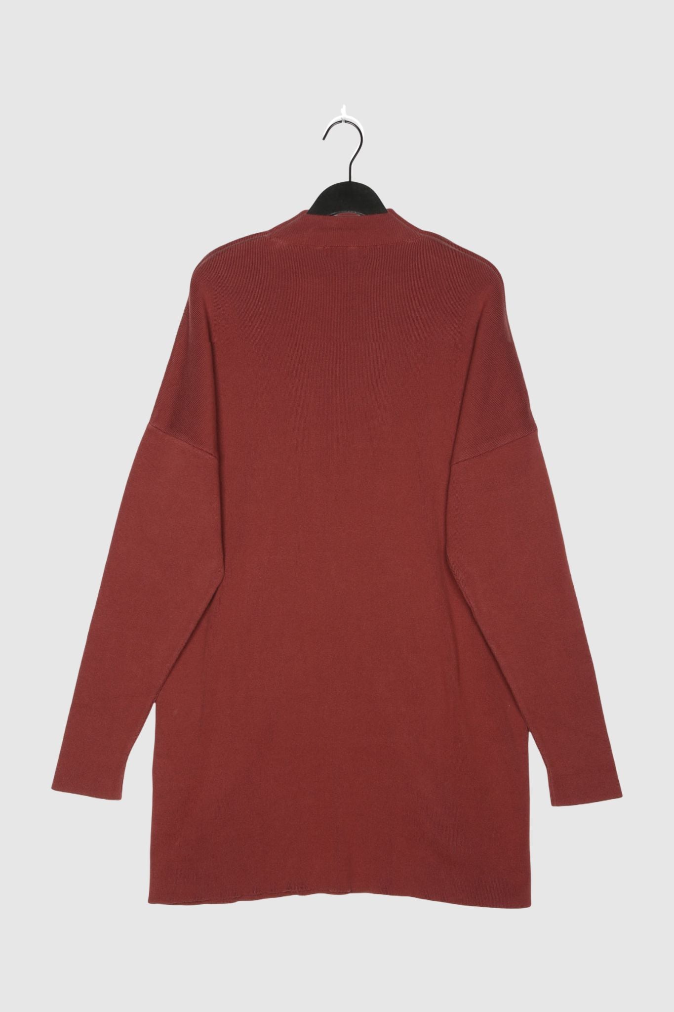 SLEEVED KNITTED DRESS